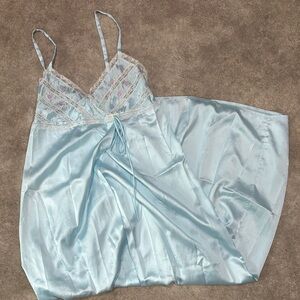 Eve Stillman Vintage Elegant Light Blue Lace Trim Nightgown